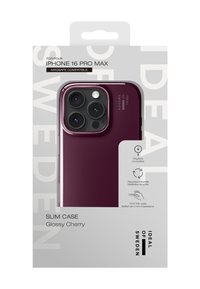 Slank etui til iPhone 16 Pro Max i blank kirsebærrød, med en glat overflade, MagSafe-kompatibilitet og design, der fremhæver genbrugsmaterialer.