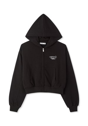 Felpa nera corta con cerniera frontale, cappuccio e due tasche anteriori. Presenta un logo testuale bianco sull'area sinistra del petto. Tessuto morbido al tatto.