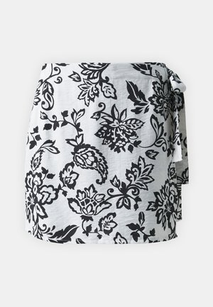 ONLY Petite, ONLKIERA SKORT - Kietaisuhame - black