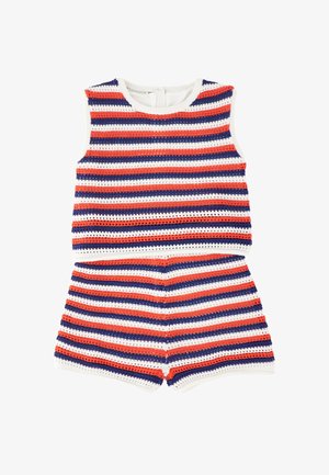 Set di top senza maniche e pantaloncini all'uncinetto con righe orizzontali rosse, blu navy e bianche.