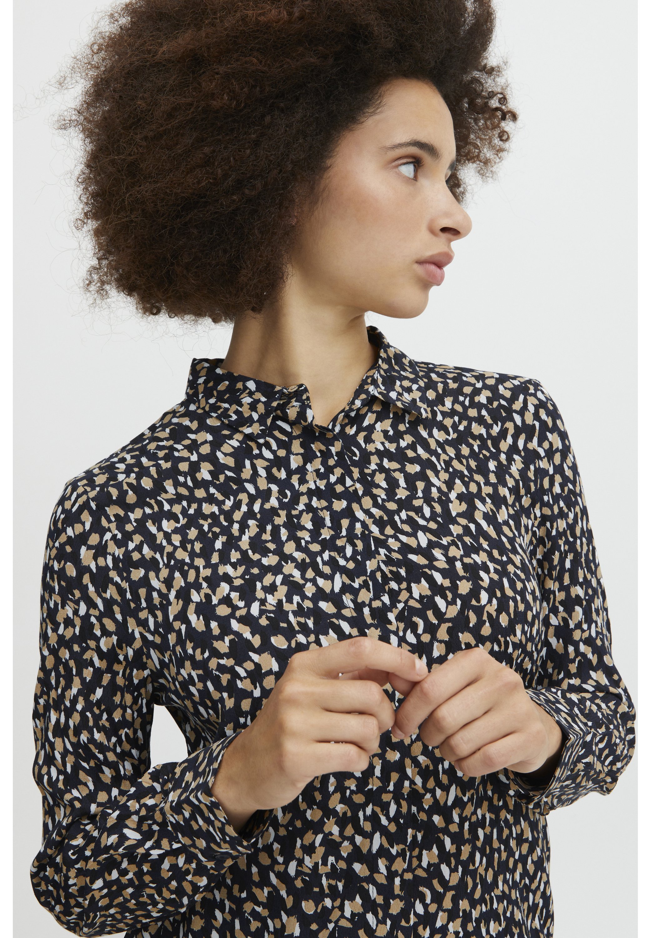 売れ筋商品|||イチ シャツ レディース トップス IHDunala - Button-down blouse - dark blue Women Polyester blouse shirt top button down Solid Ci Sono