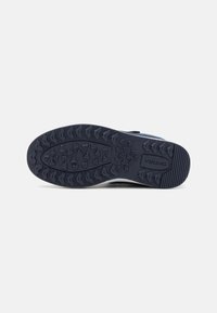 Viking LUKAS WP UNISEX - Botas para la nieve - navy/blue