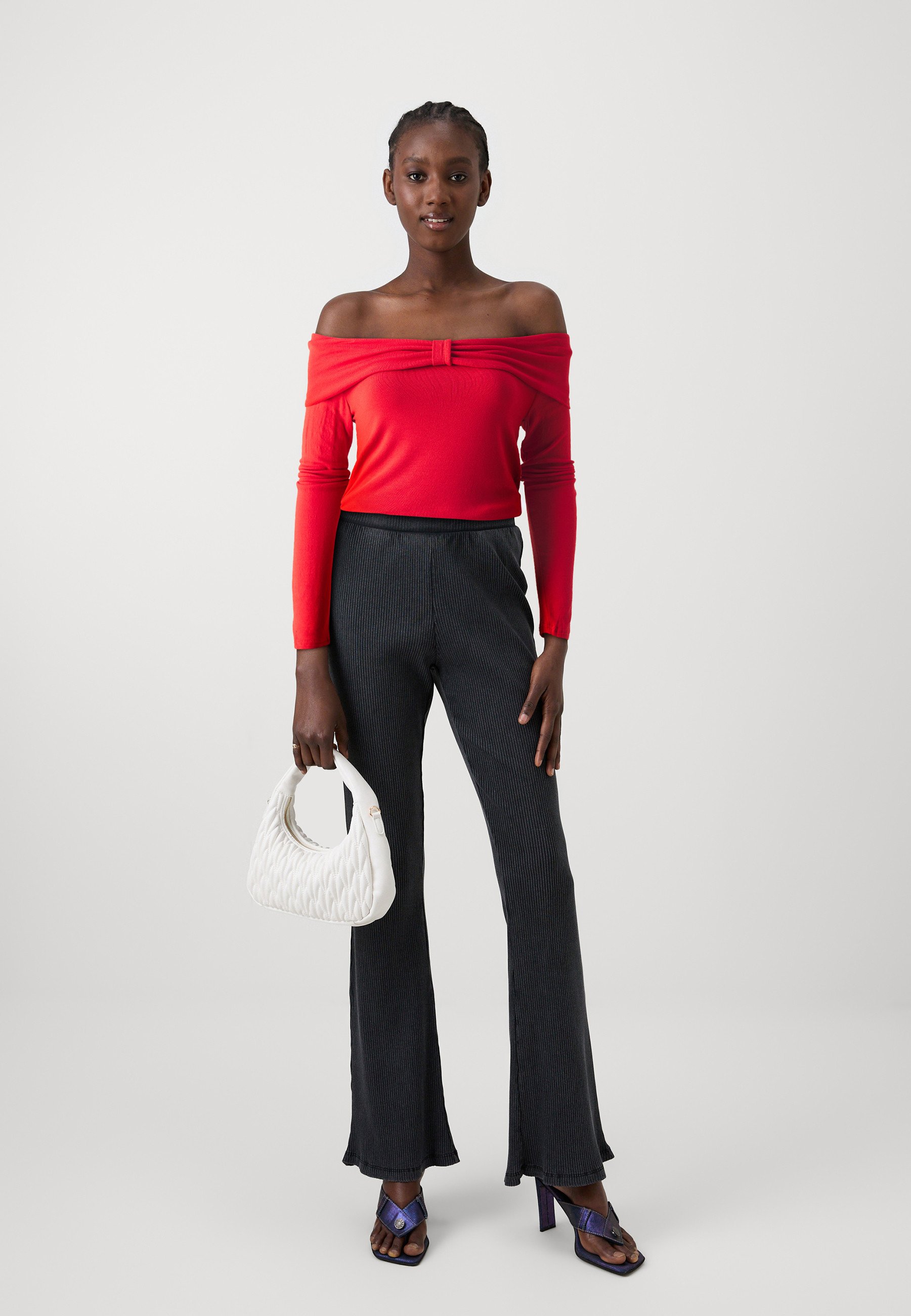 トップス theredthread S dot off shoulder top BK THEREDTHREAD / ザレッドスレッド】S dot off shoulder tops