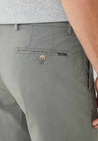 Hackett London ULTRA - Shorts - khaki