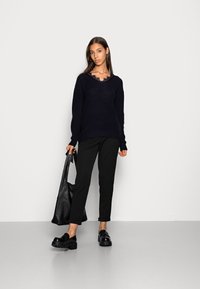 VILA VIFESTA - Camisola - navy