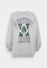 Šedá mikina s nápisem "WESTFORT LEAGUE" v purpurovém a zeleném písmu, s grafikou zkřížených baseballových pálků. Měkká látka, volný střih a žebrované manžety.