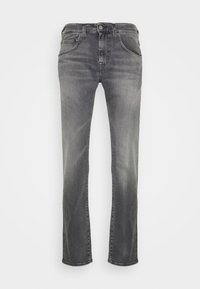 Jeans de mezclilla gris con corte recto, que cuentan con un cierre de botón, cinco bolsillos y un ligero desvanecimiento en todo el tejido.
