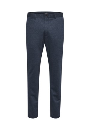 Tamno plave hlače od teksturiranog materijala, slim fit kroja, s kopčanjem na dugme i petljama za remen, prikladne za svakodnevno ili formalno nošenje.
