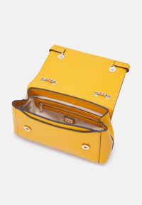 Guess XBODY  - Borsa a tracolla - marigold