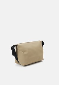 Rains HILO WASH BAG UNISEX - Mosózsák - sand