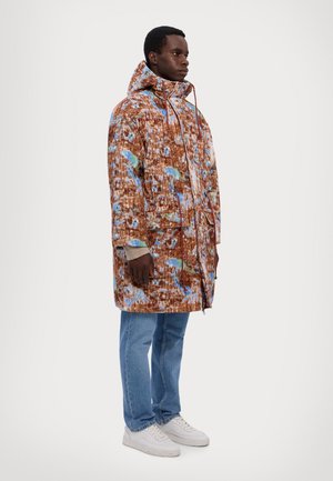 Parka - brown hay field
