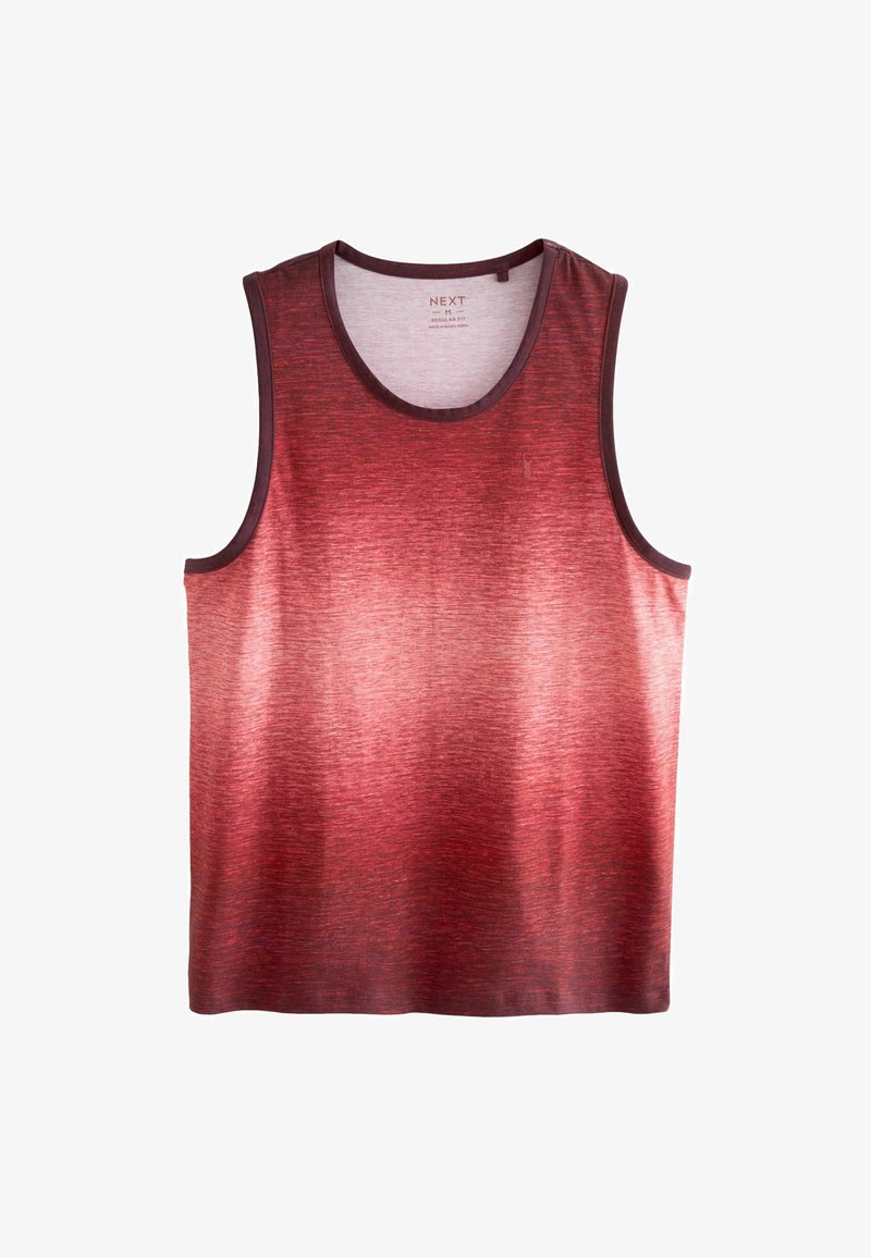 Canotta rossa con gradiente e texture liscia, caratterizzata da un collo rotondo e ampie aperture per le braccia. Sottile accento più scuro lungo il collo.