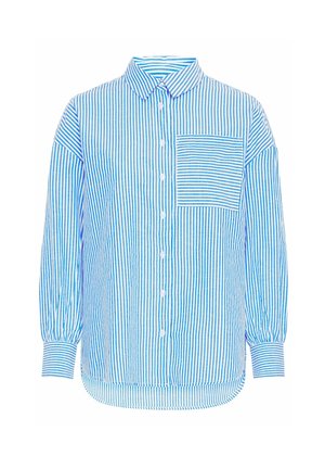 Niebieska i biała, w paski koszula na guziki z klasycznym kołnierzykiem, długimi rękawami oraz kieszenią na piersi z poziomymi paskami.