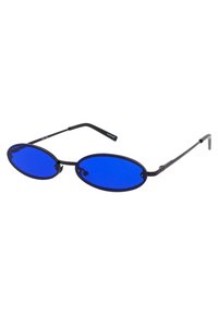 Gafas de sol ovaladas con tinte azul y un delgado marco de metal negro. Presentan pequeños acentos circulares en las lentes y varillas rectas negras.