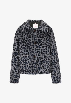 Jachetă din blană sintetică gri cu imprimeu leopard negru și albastru. Dispune de guler, butoane frontale și două buzunare aplicate.