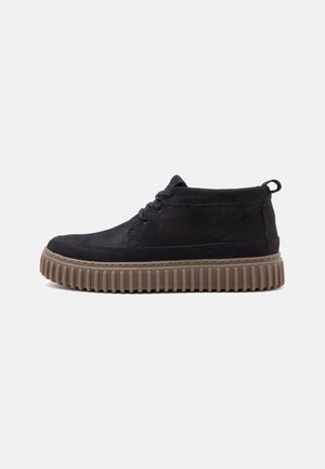 Clarks, TORHILL LACEHI - Καθημερινά παπούτσια με κορδόνια - black