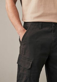 Next REGULAR FIT STRAIGHT LEG STRETCH - Chino hlače - brown