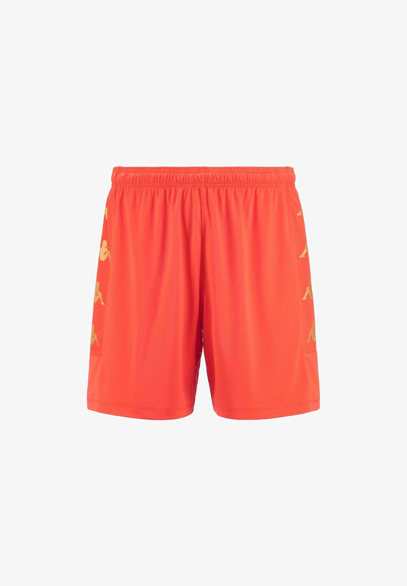 Shorts de sport rouges avec une taille élastique, affichant un logo jaune sur les côtés et une texture de tissu lisse et léger.