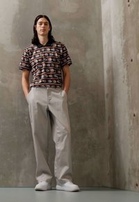 Obey Clothing BUGS - Polokošeľa - black multi