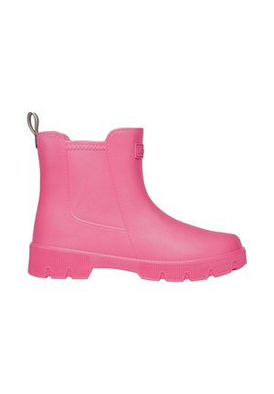 Botín de lluvia de tobillo en color rosa brillante con suela gruesa estriada y lengüeta en la parte trasera, diseñado para uso impermeable.