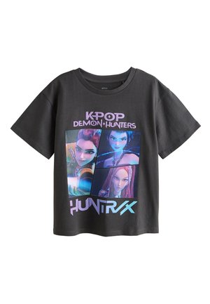 Next, REGULAR FIT - KPOP DEMON HUNTERS T-SHIRT  . - Print T-shirt - charcoal grey