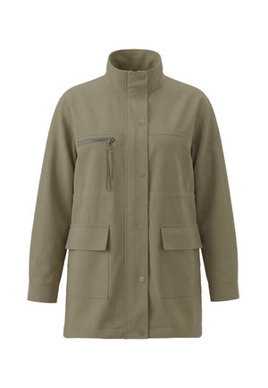 Beige Langarmjacke mit hohem Kragen, vorderen Druckknöpfen, Reißverschluss-Brusttasche und zwei großen Klappentaschen auf Taillenhöhe.