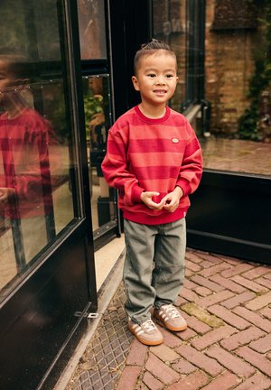 Daily7, - - Sweater - rythmic red