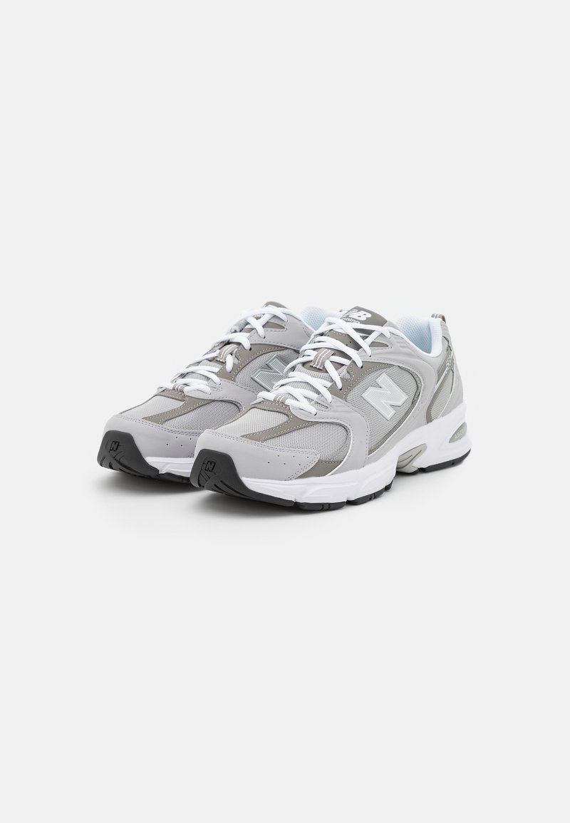 New Balance 530 UNISEX - Sneaker low - white/hellgrau - Zalando.de