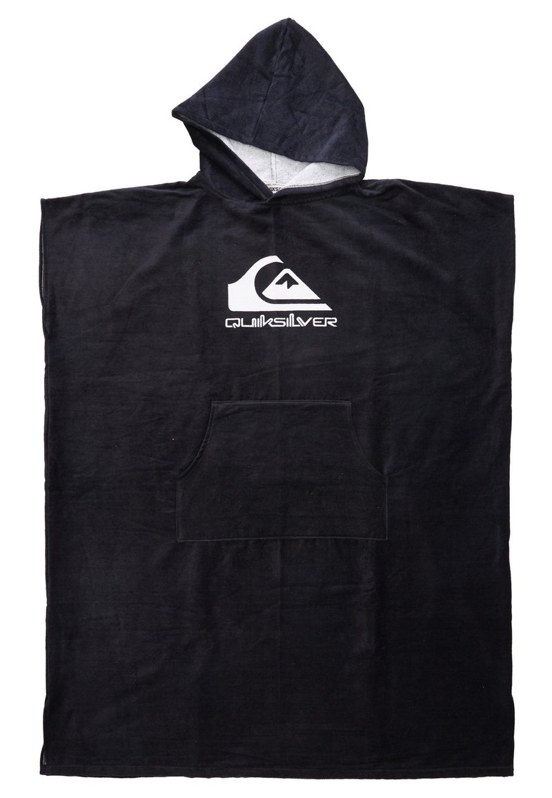 Svart huva poncho handduk gjord av mjukt tyg, med en framficka och en vit Quiksilver-logga på bröstområdet.