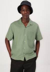GAP Camisa - twig