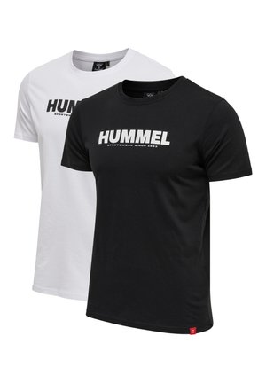 Schwarz-weiße Baumwoll-T-Shirts mit kurzen Ärmeln, Rundhalsausschnitten und einem auffälligen "HUMMEL"-Logo auf der Vorderseite. Rotes Akzentetikett am Saum.