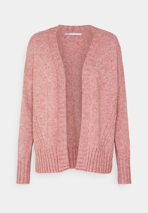 Cardigan rose tricoté ouvert sur le devant, manches longues et poignets et ourlet côtelés, présenté sur un fond uni.
