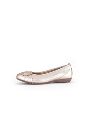 Metallisch roségoldene Ballerinas mit runder Spitze, ausgestattet mit einer dekorativen Schleife und glattem Lederdesign. Flexibler Gummisohle für Komfort.