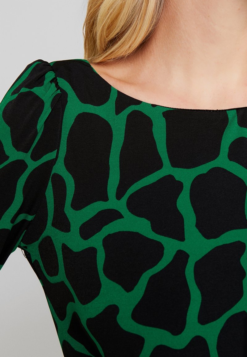 Wallis Day dress - green - (Pre-owned) - Zalando.ie