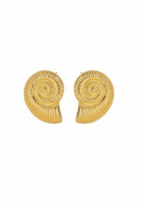 Orecchini a spirale d'oro con texture rigata, caratterizzati da una finitura lucida e un design curvilineo. Ogni orecchino ha una forma asimmetrica.