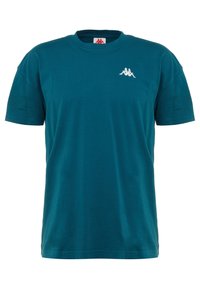 Tmavě tyrkysové tričko s krátkým rukávem z bavlny. Má kulatý výstřih a bílý vyšívaný logo na levé straně hrudi. Hladká textura a standardní střih.