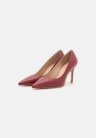Stuart Weitzman - Szpilki