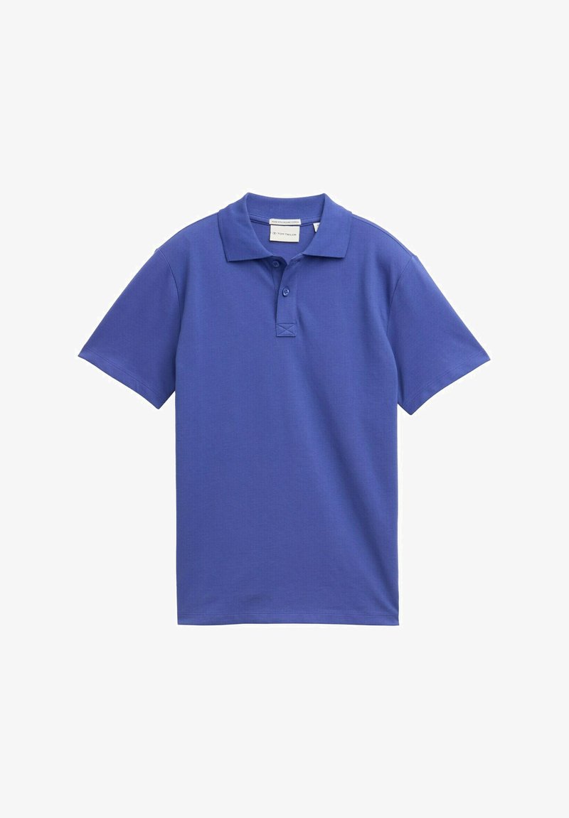 Blå kortärmad polo skjorta i mjukt tyg med plattstickad krage, knäppning med tre knappar och sydda kantdetaljer.