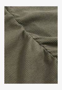 Unselected, khaki green
