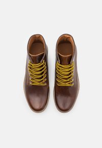 Zign LEATHER - Botins de atacadores - brown