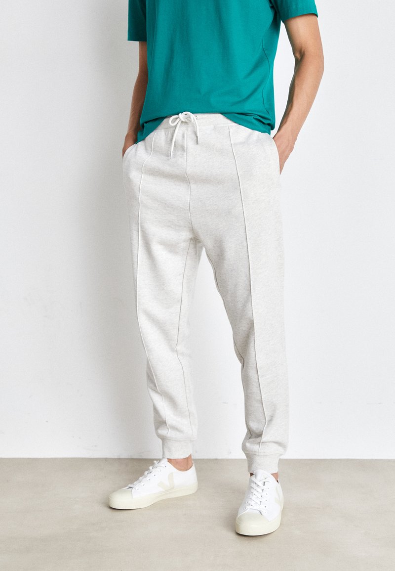 BOSS Tracksuit bottoms light/pastel grey/light grey Zalando.ie