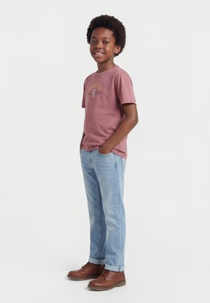 Wrangler WINGED MOTO TEE - Print T-shirt - grapeshake