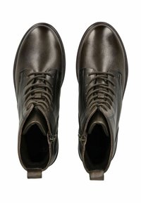 Botas de cuero marrón hasta el tobillo con un acabado suave, punta redonda, cordones en la parte delantera y cremalleras laterales. Suela robusta con una superficie texturizada.