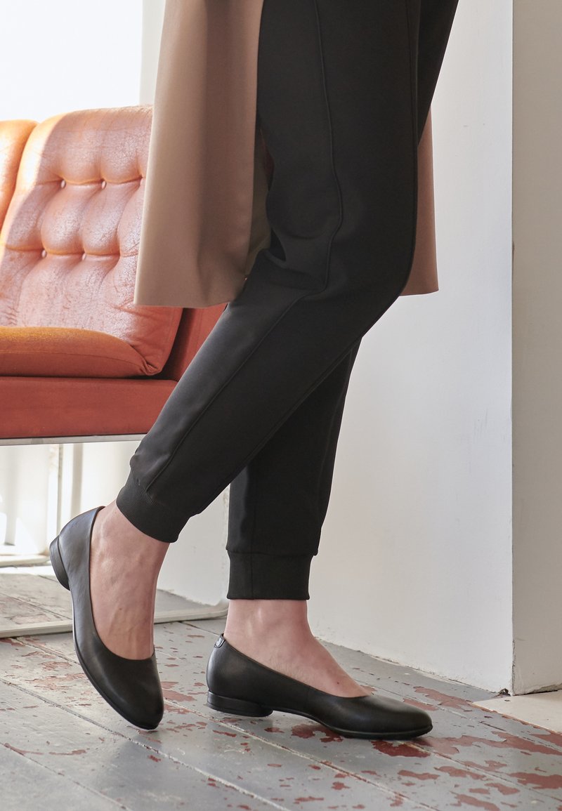 ecco anine ballerina
