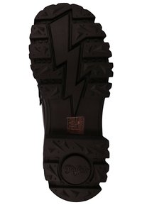 Zwarte rubberen zool met een gestructureerd oppervlak met een bliksemschichtpatroon, driehoekige profiel en een ronde logodetail in reliëf.