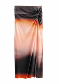 Jupe maxi dégradée du noir à l'orange, avec un design de nœud torsadé à la taille. Tissu doux et léger avec un subtil éclat.