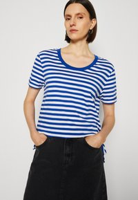 Esprit T-shirt imprimé - bright blue