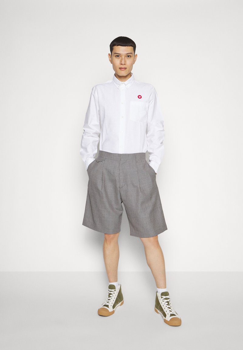 paul smith grey shorts