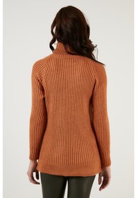 LELA REGULAR FIT - Pulover - snuff colored