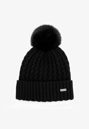 Czarna dzianinowa czapka z teksturowanym wzorem, z podwiniętym prążkowanym mankietem i czarnym pomponem na czubku. Z boku znajduje się mała metka z logo marki.